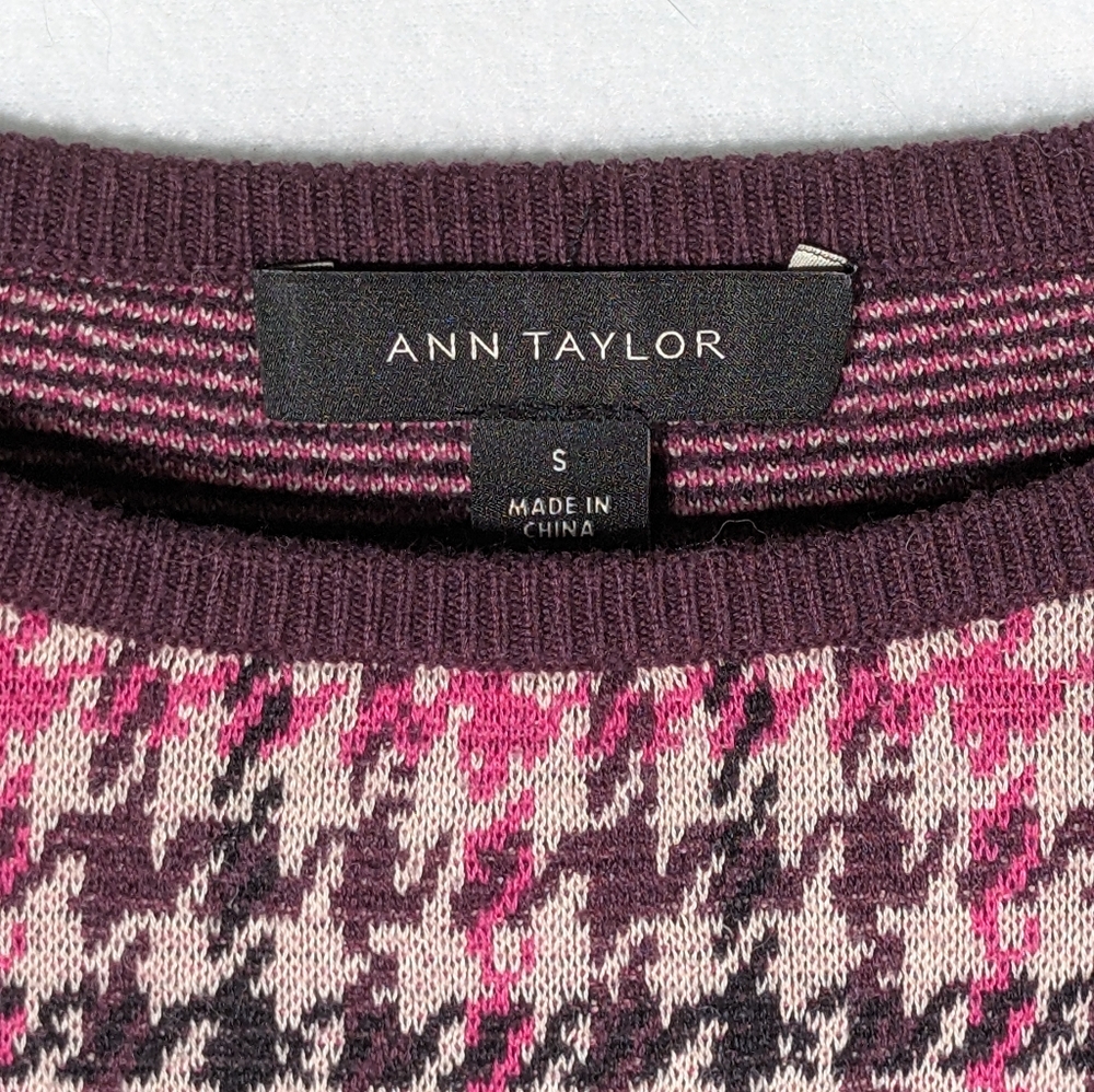 Ann Taylor Pink Burgundy Houndstooth Sweater S - Picture 2 of 4